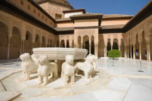 Alhambra Tour with Nasrid Palaces and Albaicín & Sacromonte