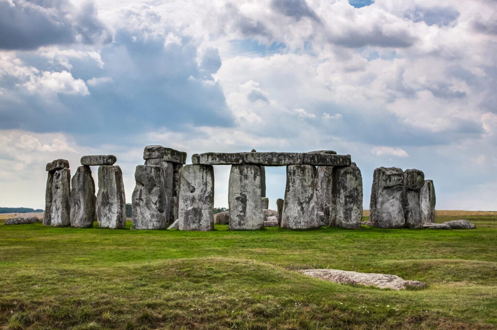 Stonehenge Inner Circle and the Mystery of the Missing Stones: Who Stole the Prehistoric Puzzle?