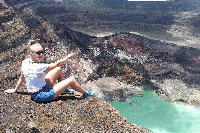 The 5 Best Santa Ana Volcano Tours: Santa Ana Volcano Hiking & Coatepeque Lake Tour