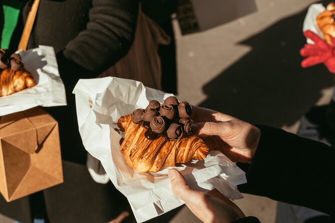 A Morning in Paris Food Tour: Croissants, Baguettes & Chocolate