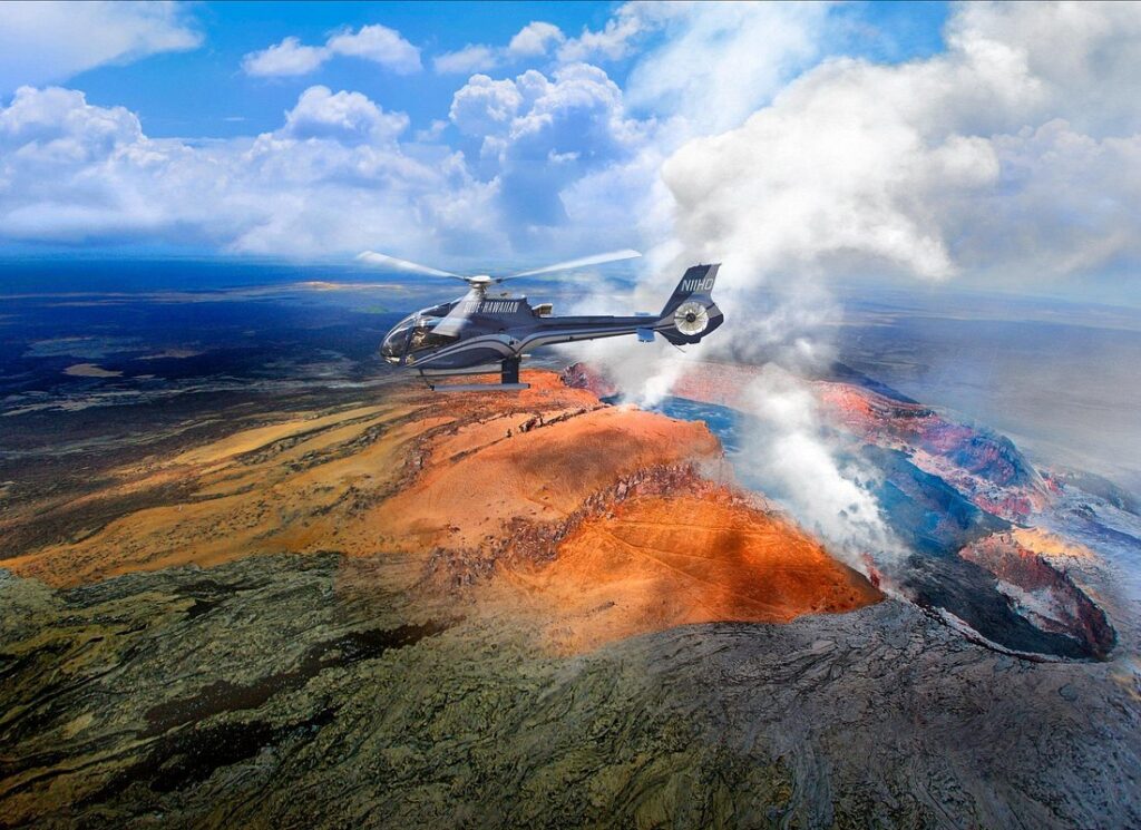 Exclusive Landing with Spectacular Big Island Helicopter Tour