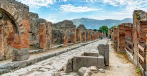 From Rome: Pompeii, Positano and Amalfi Full-Day Tour