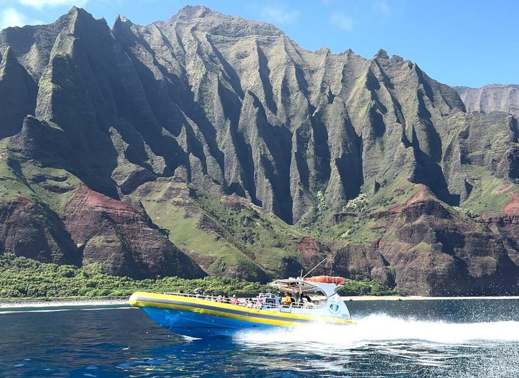 Na Pali Coast Super Raft Adventure with Snorkel