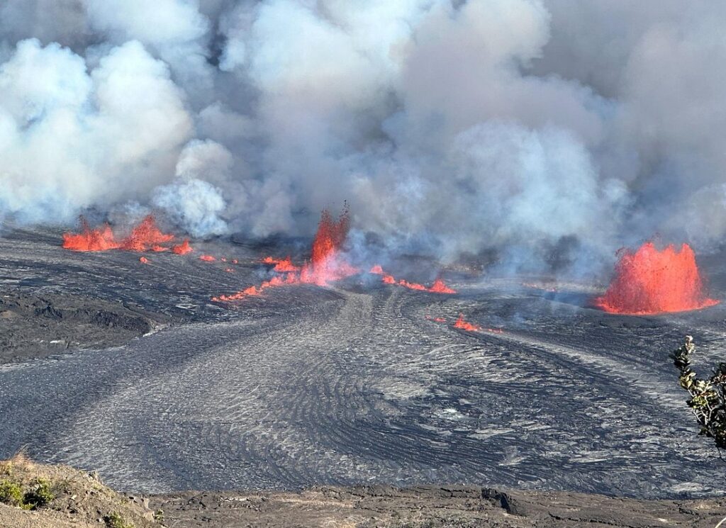 Private Guide Meet In Hawaii Volcanoes National Park