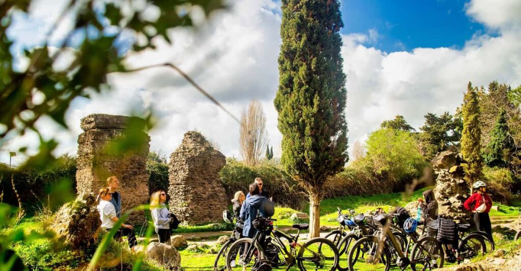 Rome: Appian Way Aqueducts E-Bike Tour & Optional Catacombs