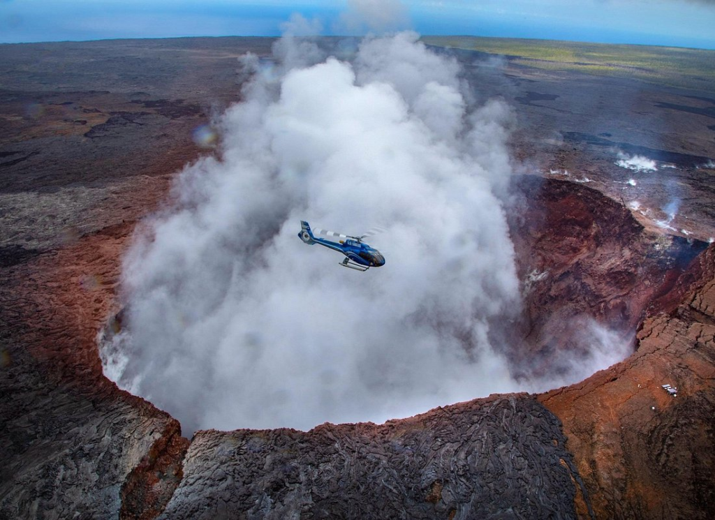 Kilauea Volcano Helicopter Tours: Discover Hilo Helicopter Tour