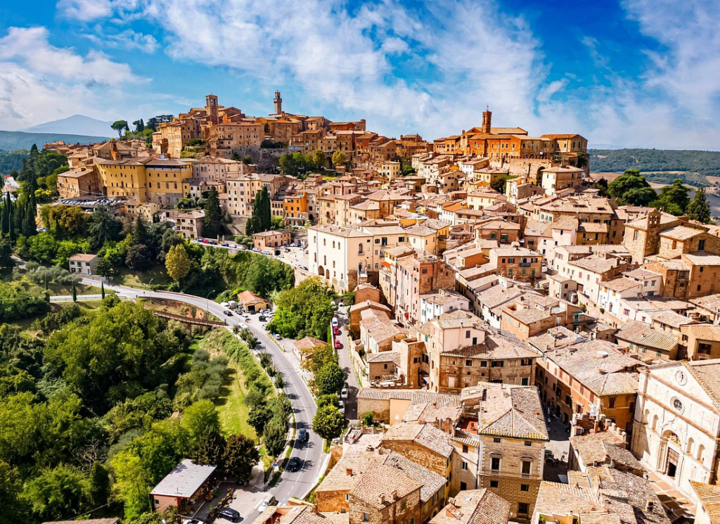 Rome: Tuscany & Montepulciano Day Trip with Lunch & Wine Tasting