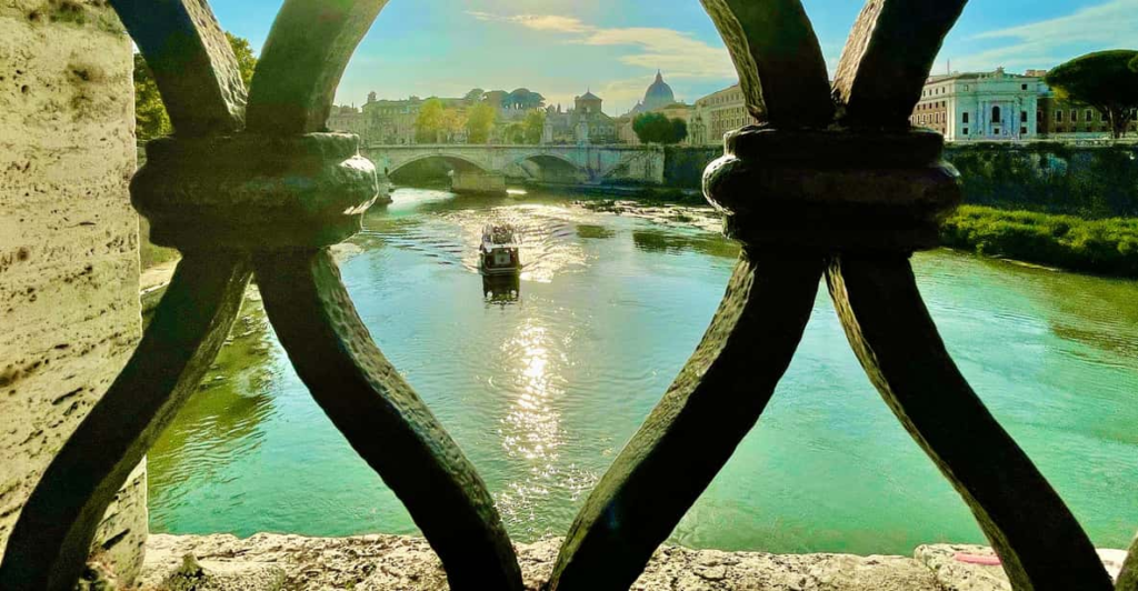 Rome: Food Tasting and Wine Pairing + Tiber RiverBoat Ride