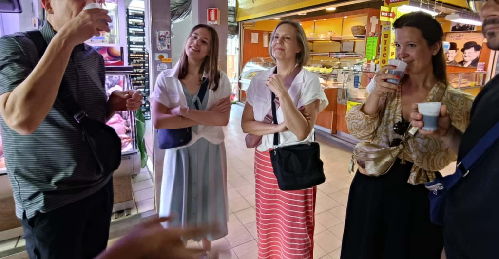Rome: Vatican Street Food and Wine Tour with Farmers Market