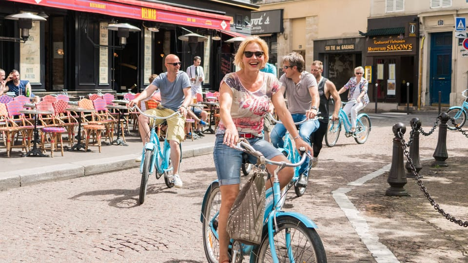 Paris 4-Hour Bike Tour: Off the Beaten Path