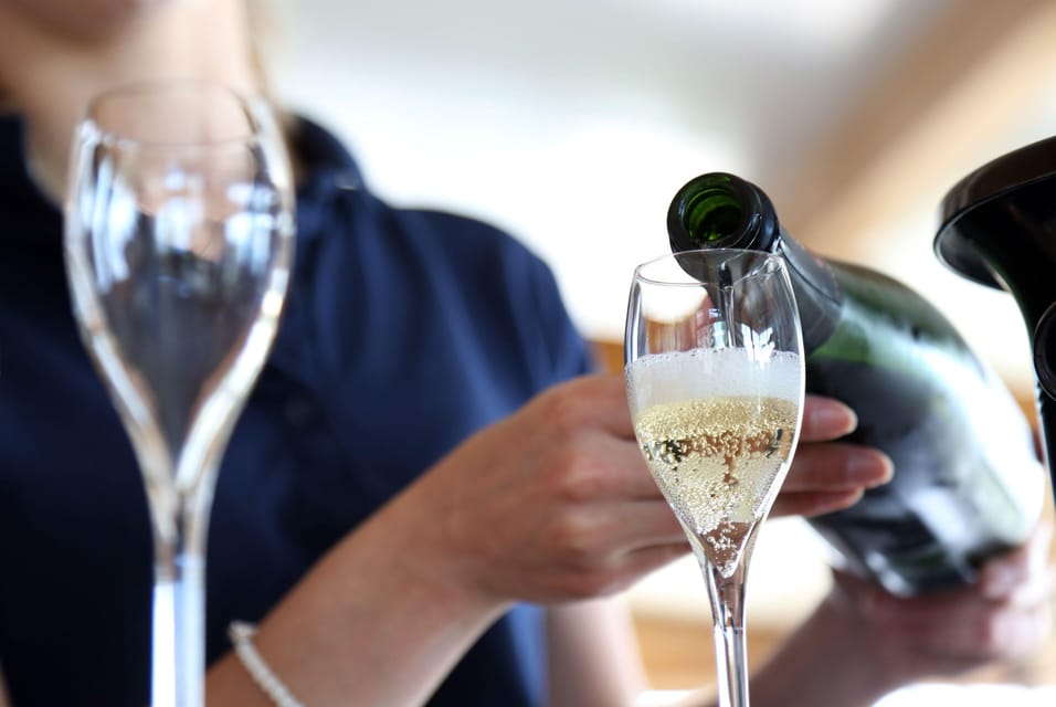 From Paris: Champagne Day Trip with 7 Tastings and Lunch