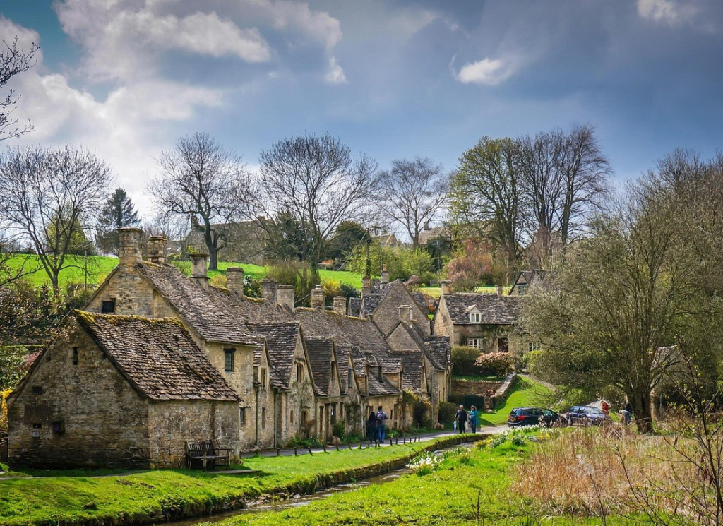 Cotswolds Small Group Tour from London