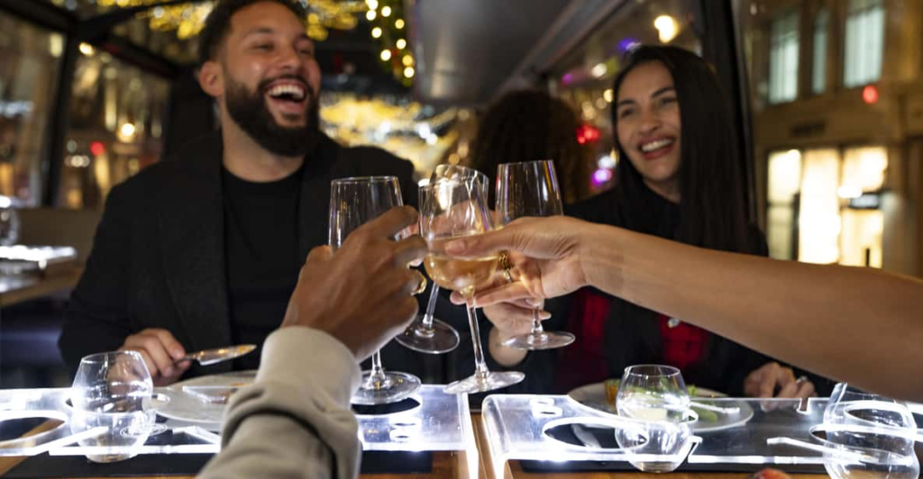 London: 6-Course Luxury Dinner Bus Tour