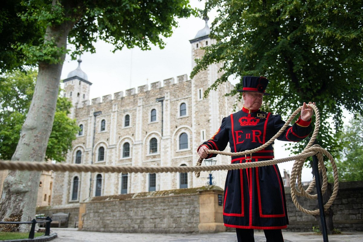 Tour image for VIP Tower of London and Crown Jewels Tour with Private Beefeater Meet & Greet