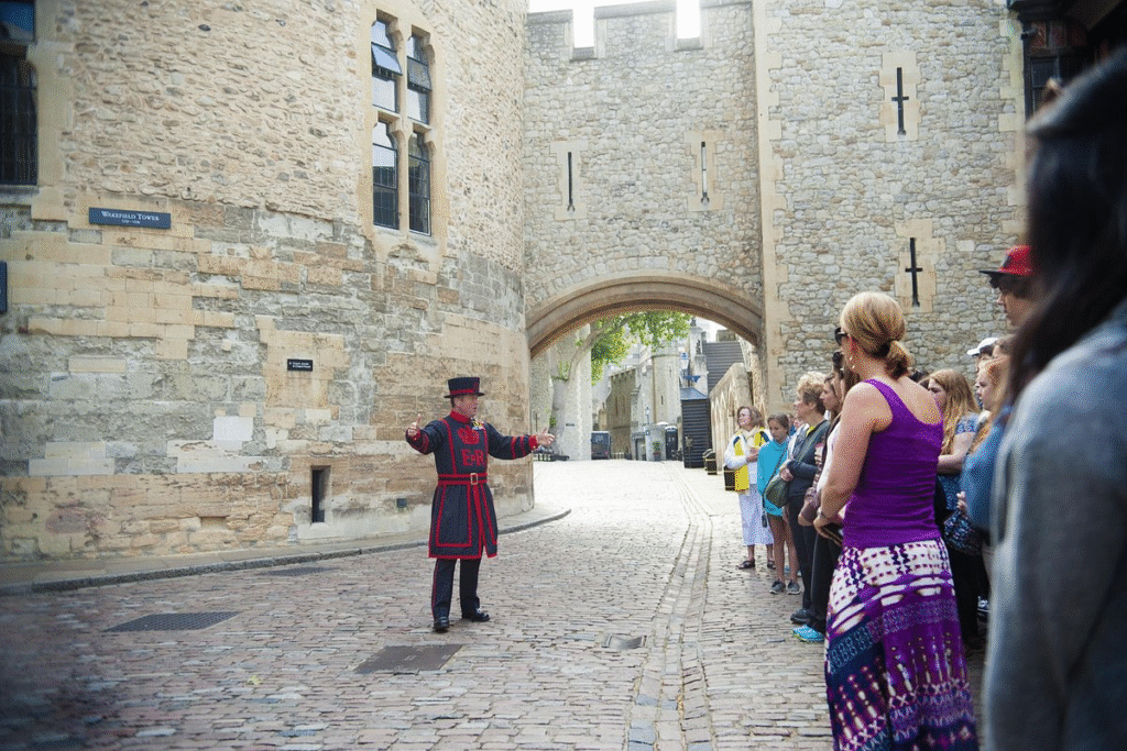 Tower of London First Entry with Beefeater Private Meet & Greet
