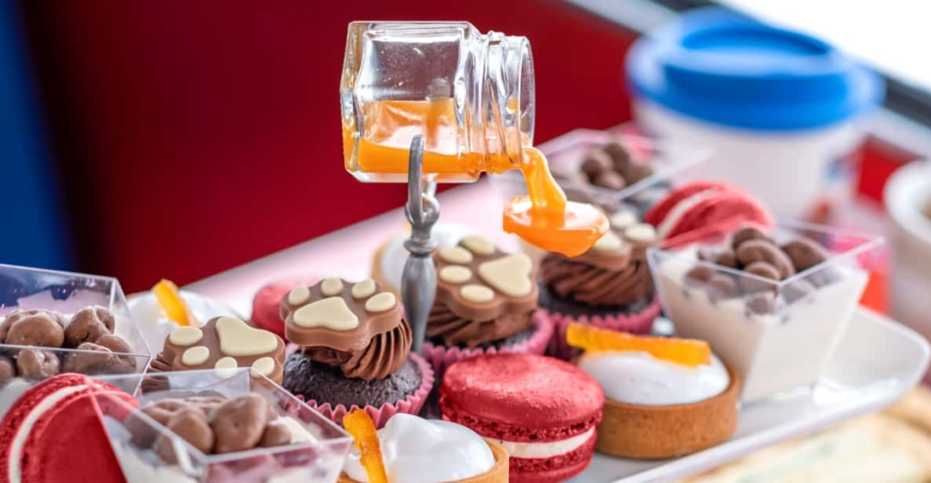 London: Paddington Bear Afternoon Tea Bus Tour & Audio Guide