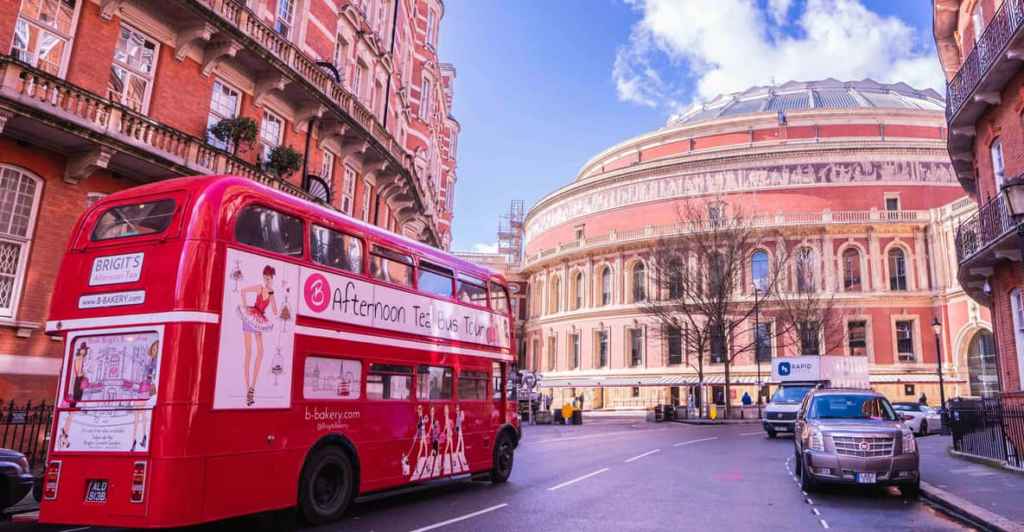 London: Classic Afternoon Tea Bus Tour