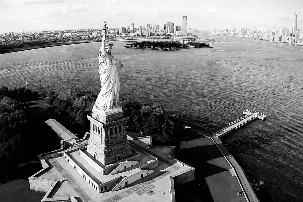 NYC City Tour: Statue of Liberty, 9/11 Memorial, Wall Street