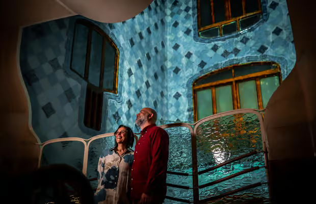 Barcelona: Casa Batlló Night Visit with Welcome Drink
